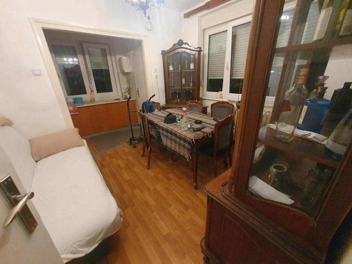 Apartamento Nikola Hram Belgrado Exterior foto